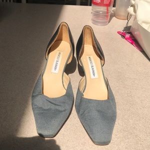 Manolo blahnik shoes size 371/2